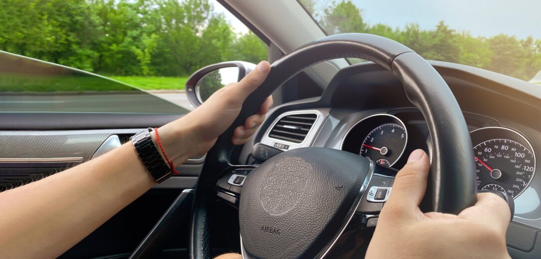 Rev Up Your Confidence: Beginner Driving Lessons in the UK
